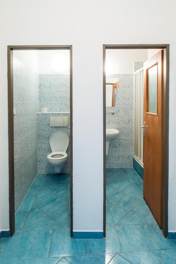 Hotel U Lva Bílina Екстериор снимка